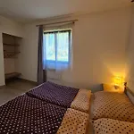 Sandra 山林小屋 *